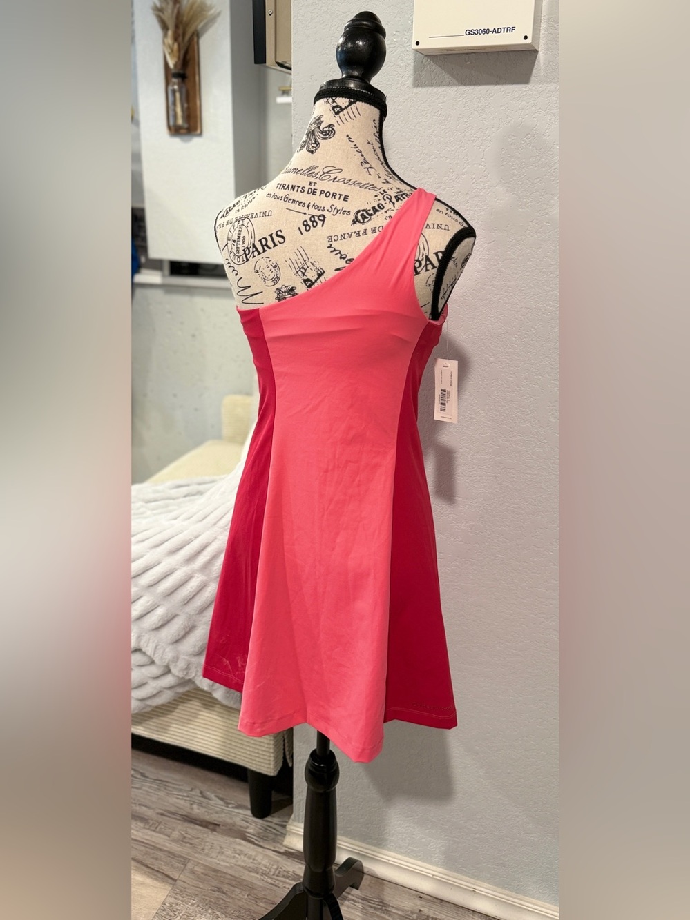 NWT Outdoor Voices One Shoulder Exercise Dress Pink Small Built-In Shelf Bra - Picture 6 of 11